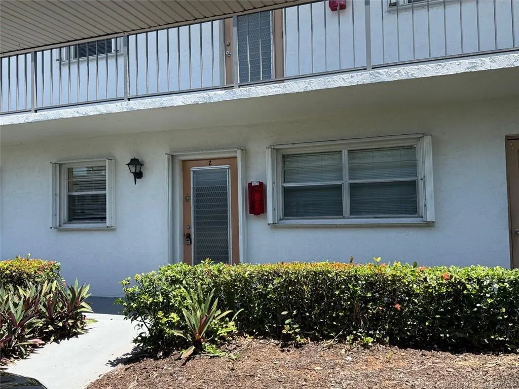 2950 SE Ocean Boulevard #10-2
