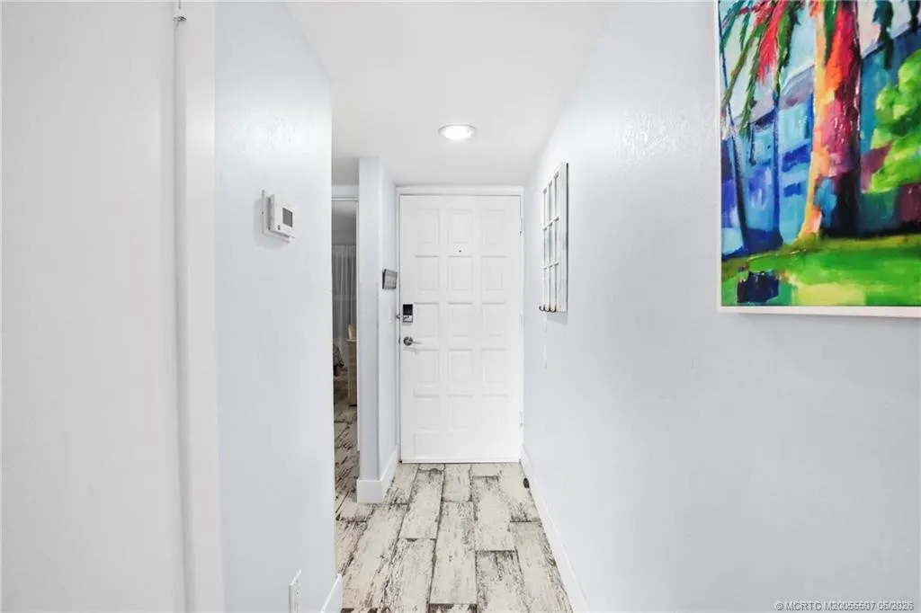 379 NE Tradewind Lane #1306