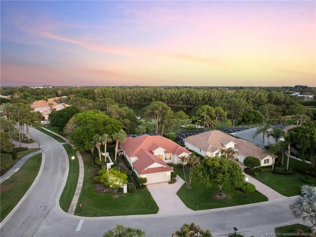4317 SE Coventry Lane