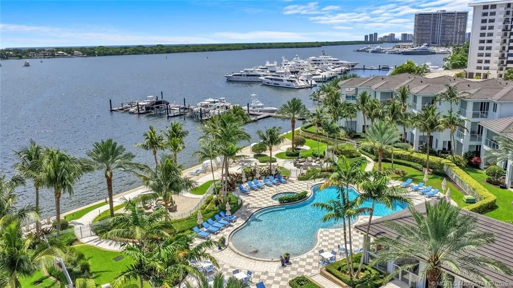 104 Water Club N