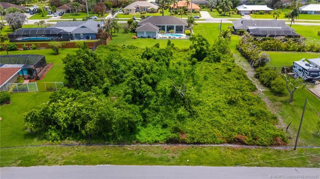 2012 SE Giffen Avenue