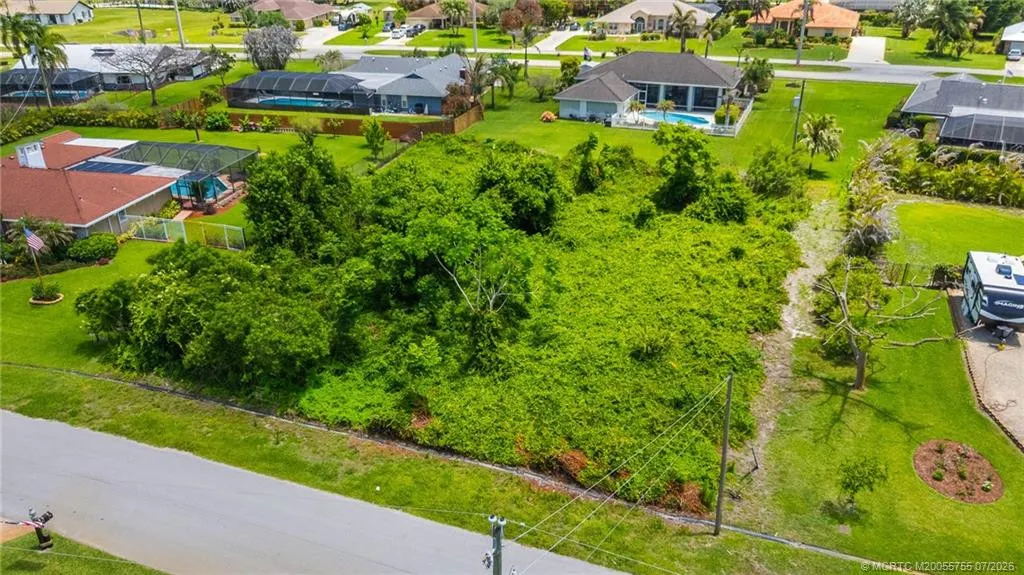 2012 SE Giffen Avenue