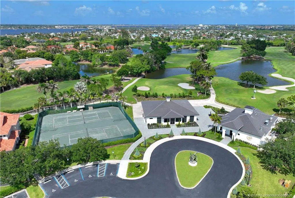 2408 SW Island Creek Trail