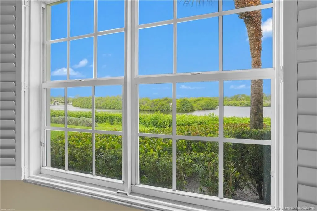2408 SW Island Creek Trail