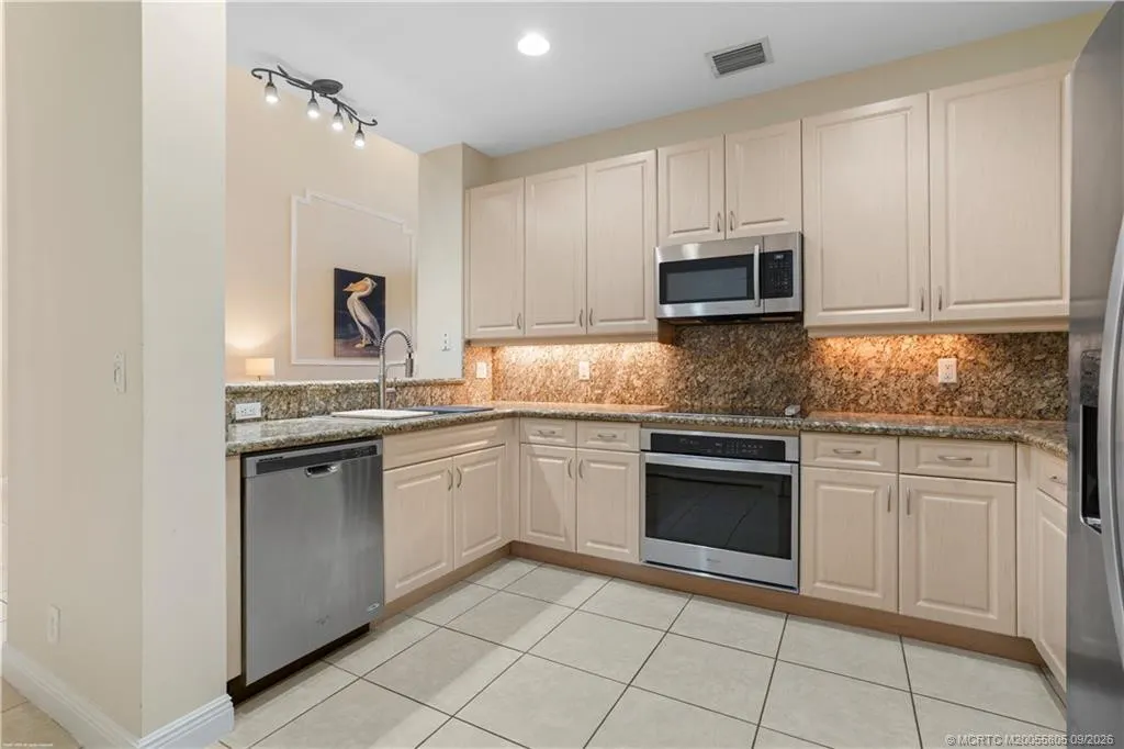 2408 SW Island Creek Trail
