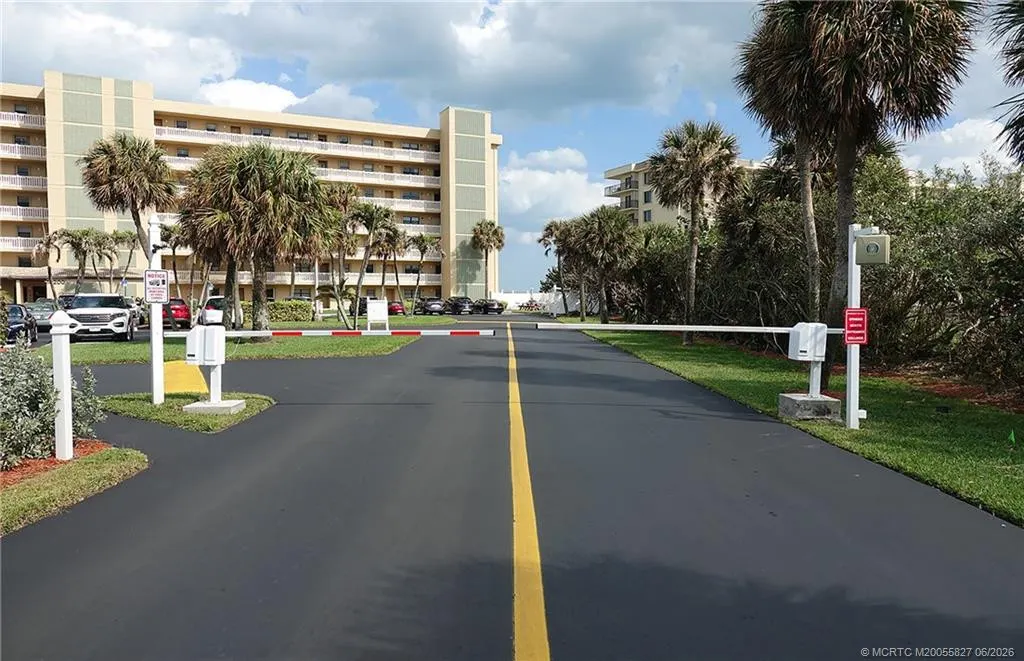 10200 S Ocean Drive #110