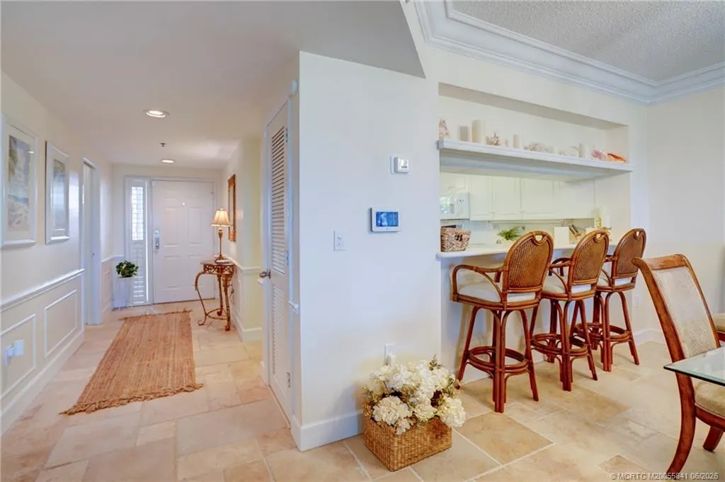 184 NE Edgewater Drive #1001