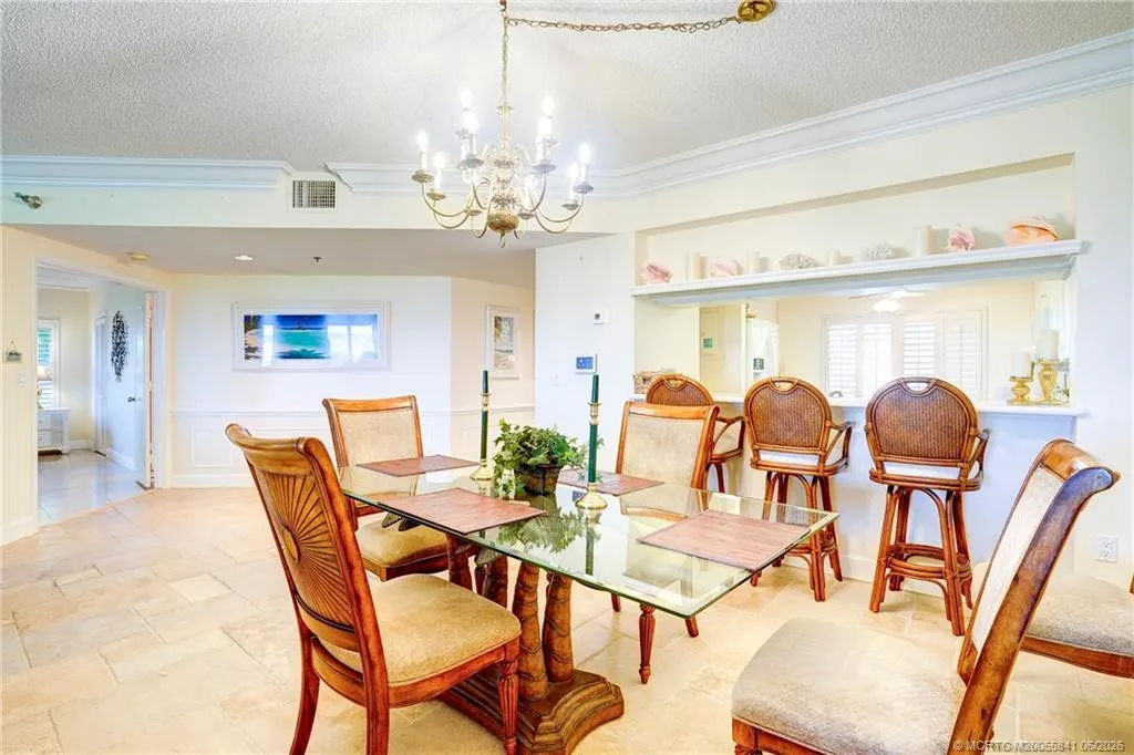 184 NE Edgewater Drive #1001