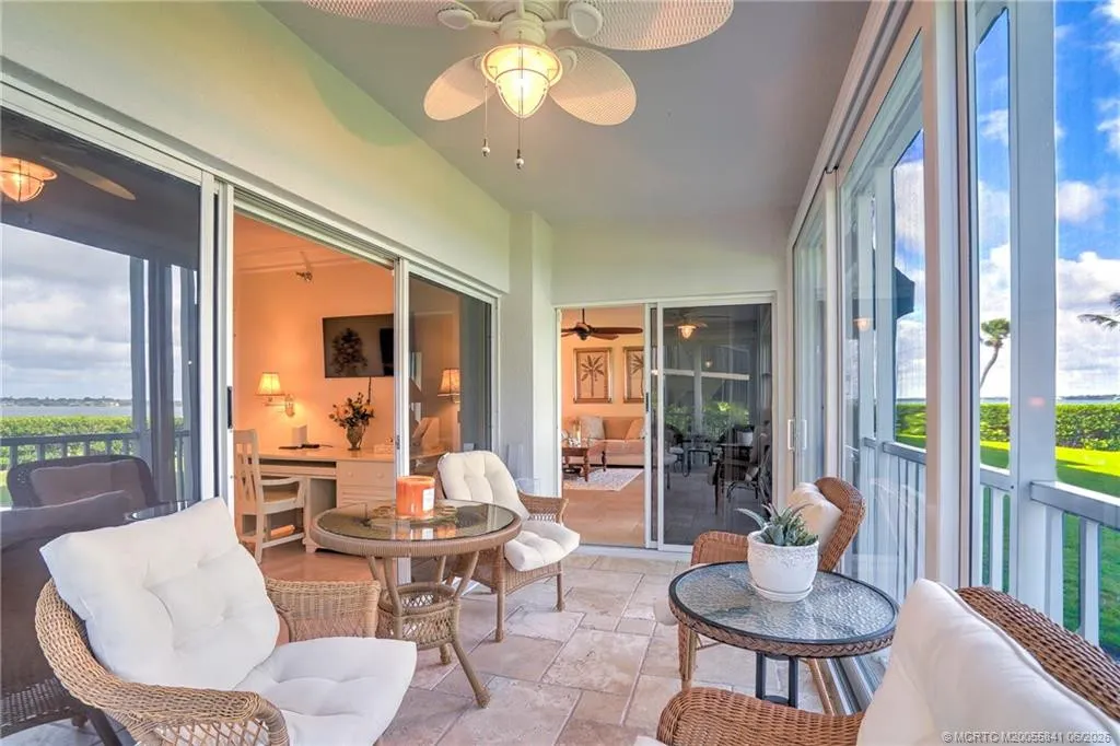 184 NE Edgewater Drive #1001