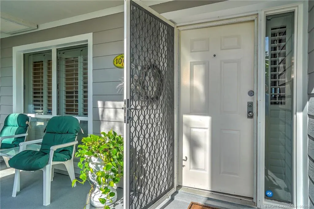 184 NE Edgewater Drive #1001