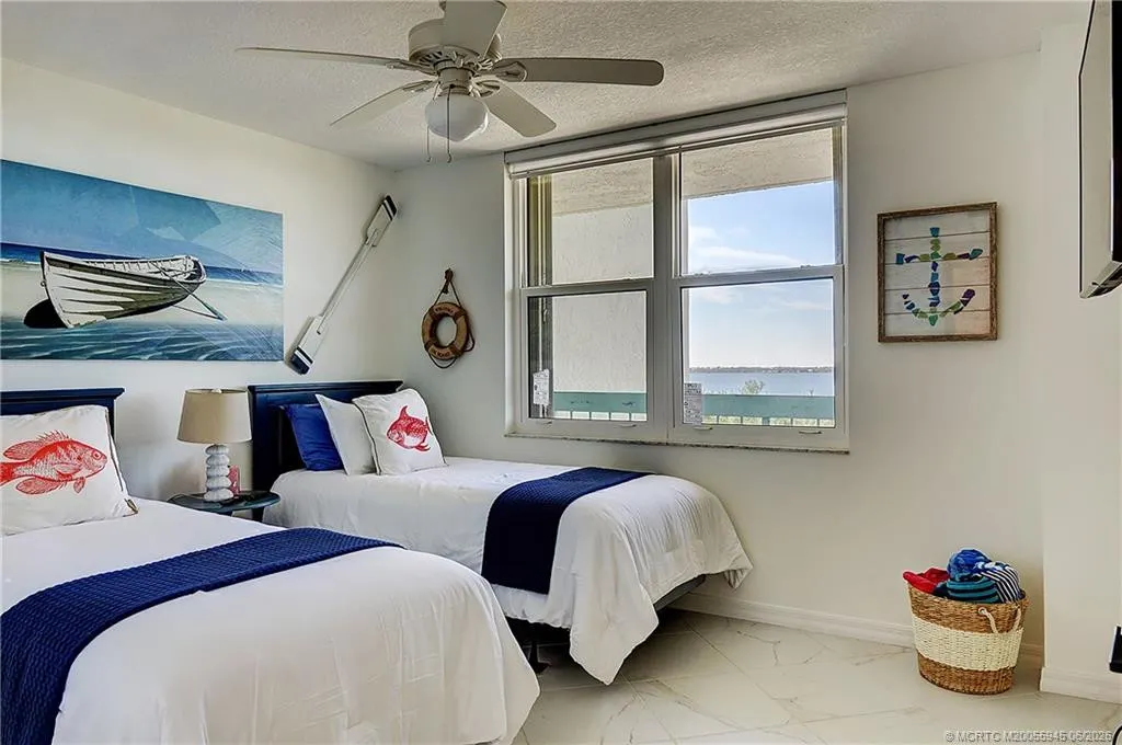 9940 S Ocean Drive #809