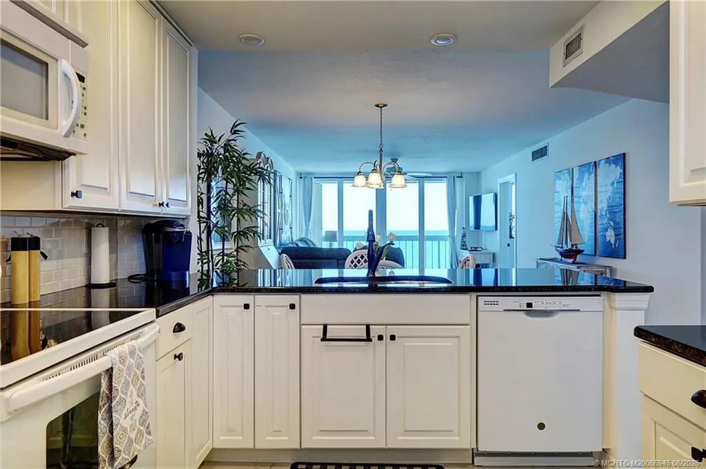 9940 S Ocean Drive #809