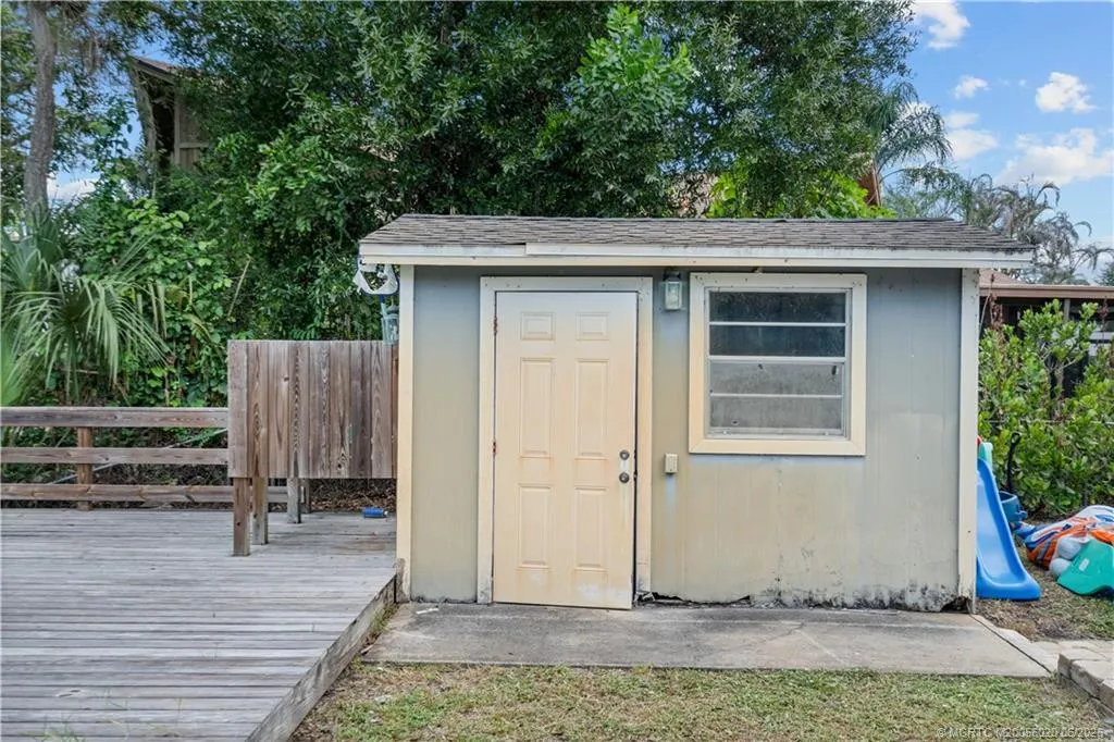 3027 SW Cedar Trail