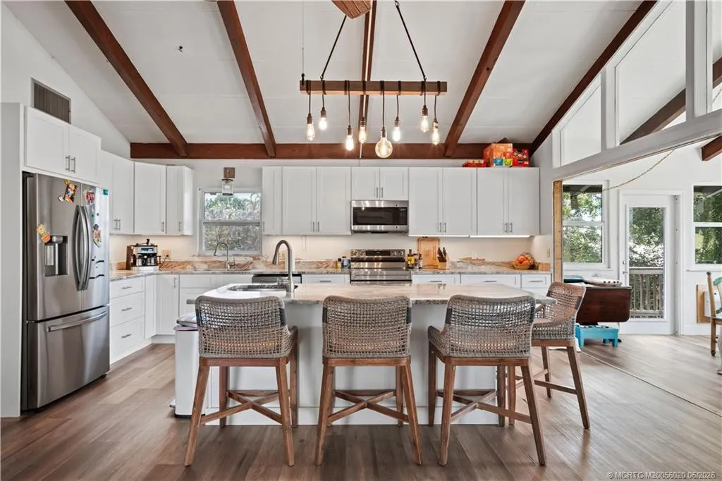 3027 SW Cedar Trail