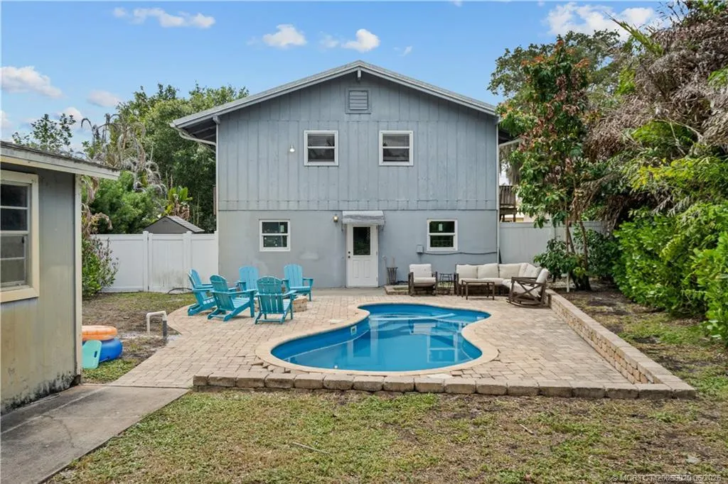 3027 SW Cedar Trail