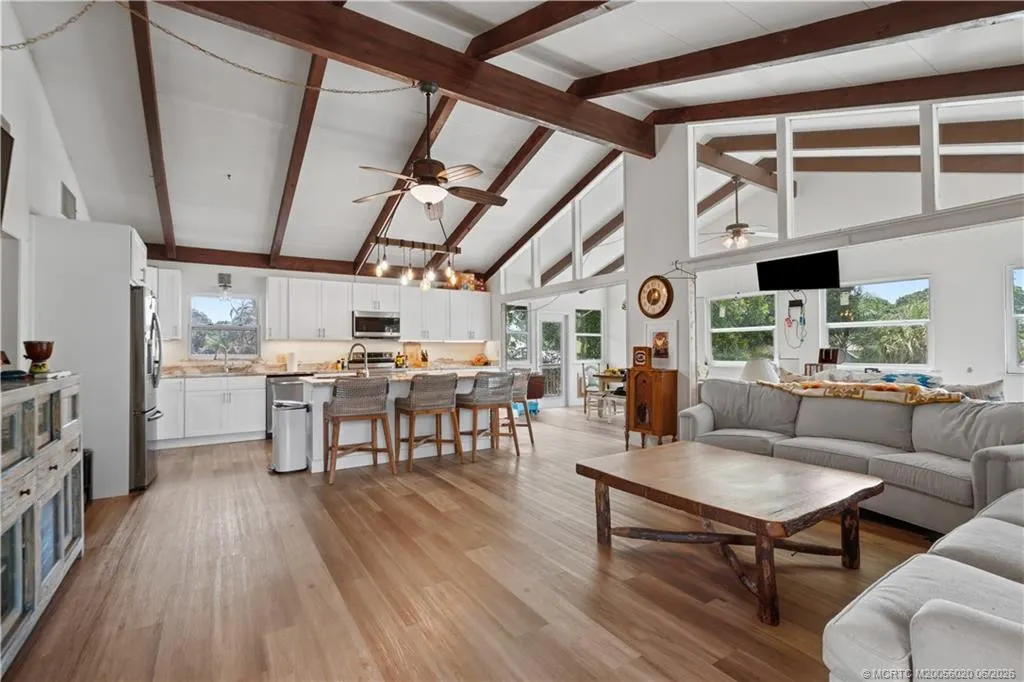 3027 SW Cedar Trail