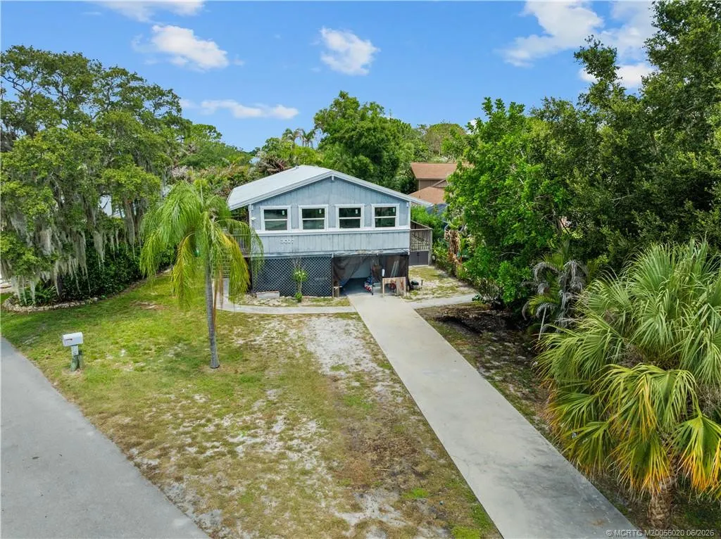 3027 SW Cedar Trail