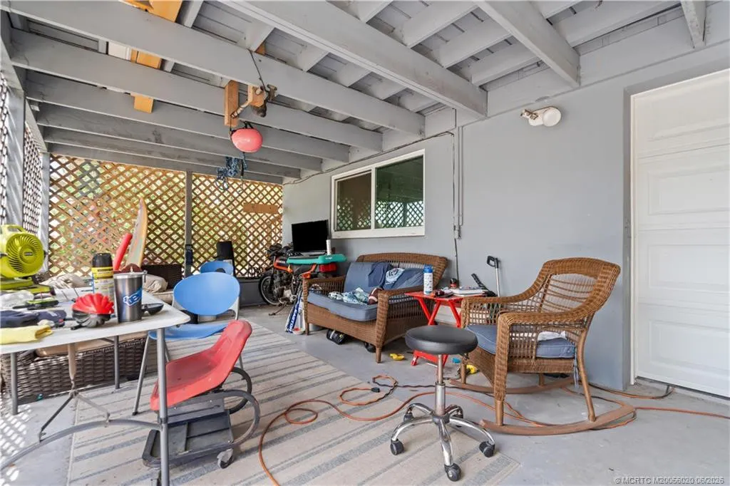 3027 SW Cedar Trail