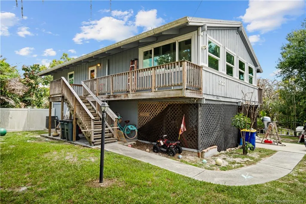 3027 SW Cedar Trail