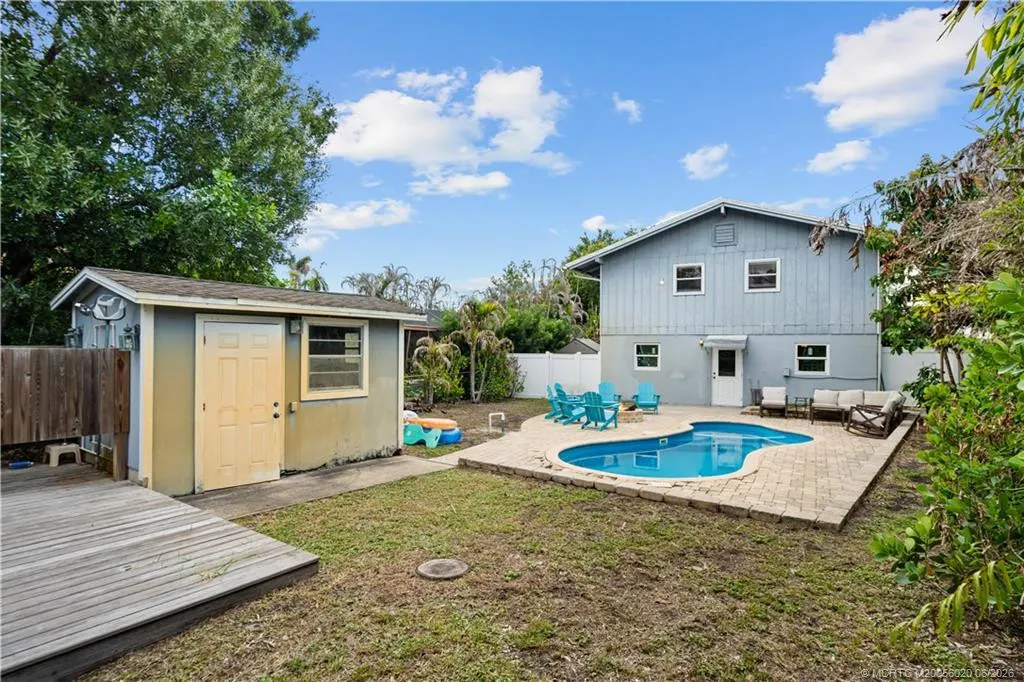 3027 SW Cedar Trail