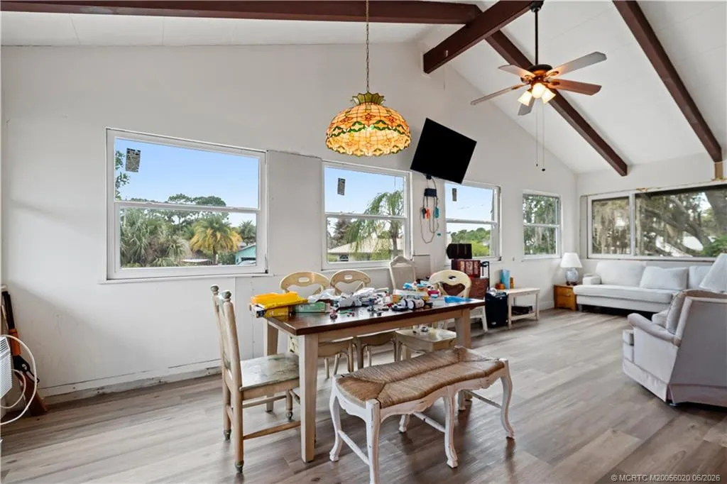 3027 SW Cedar Trail