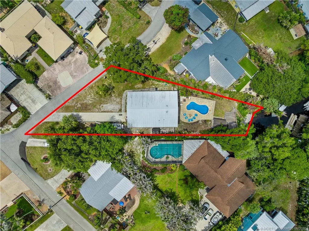 3027 SW Cedar Trail