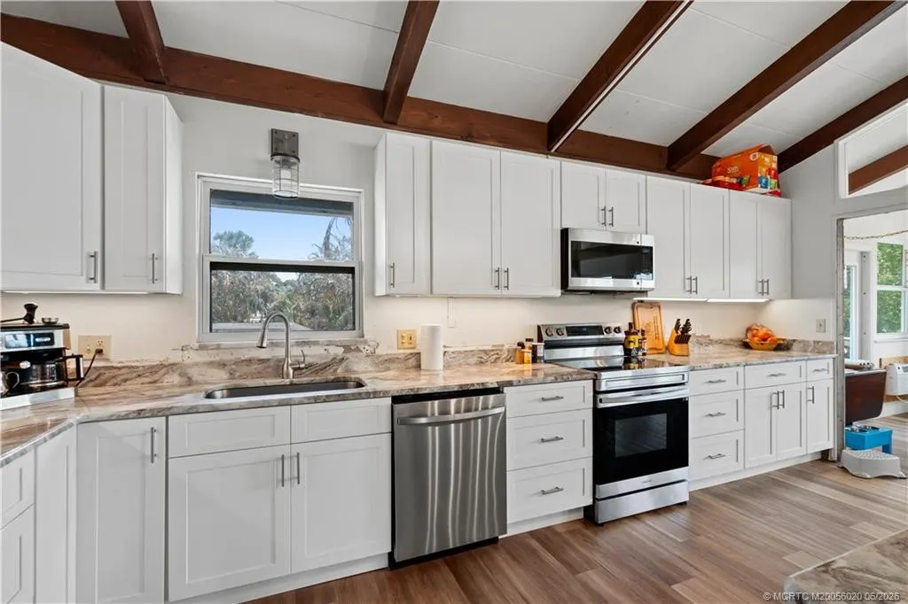 3027 SW Cedar Trail