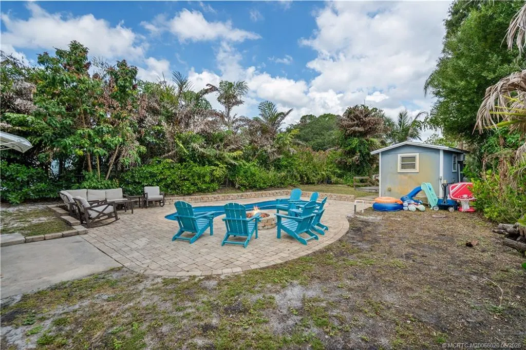 3027 SW Cedar Trail