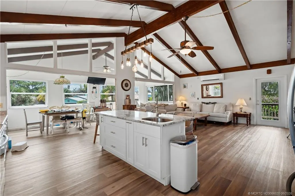 3027 SW Cedar Trail