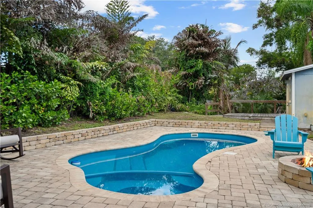 3027 SW Cedar Trail
