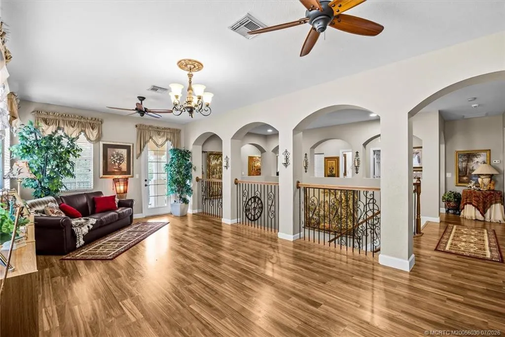 5718 SW Bald Eagle Drive