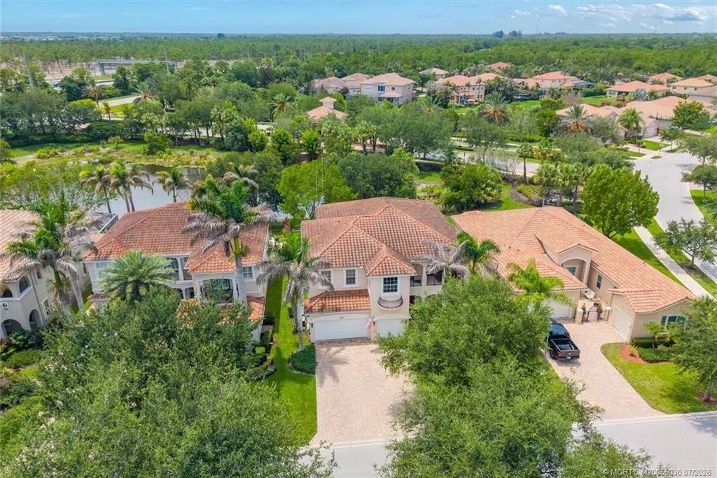 5718 SW Bald Eagle Drive