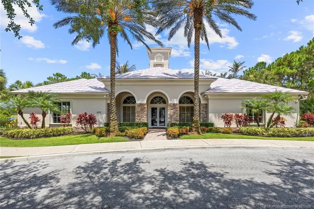 5718 SW Bald Eagle Drive