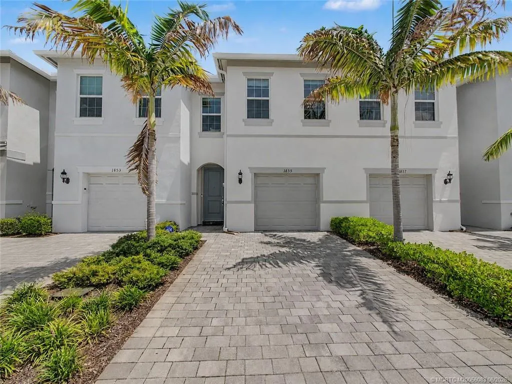 1855 SE Tarni Way