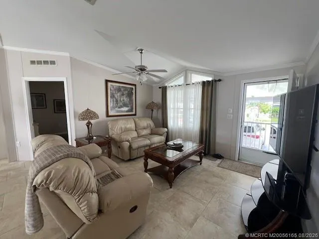 6120 Holly Lane