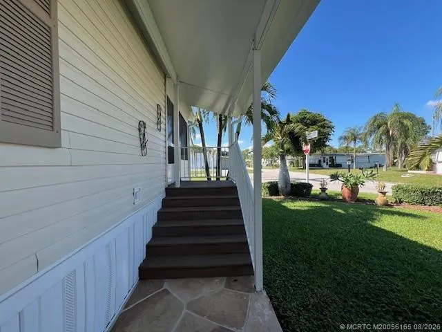 6120 Holly Lane