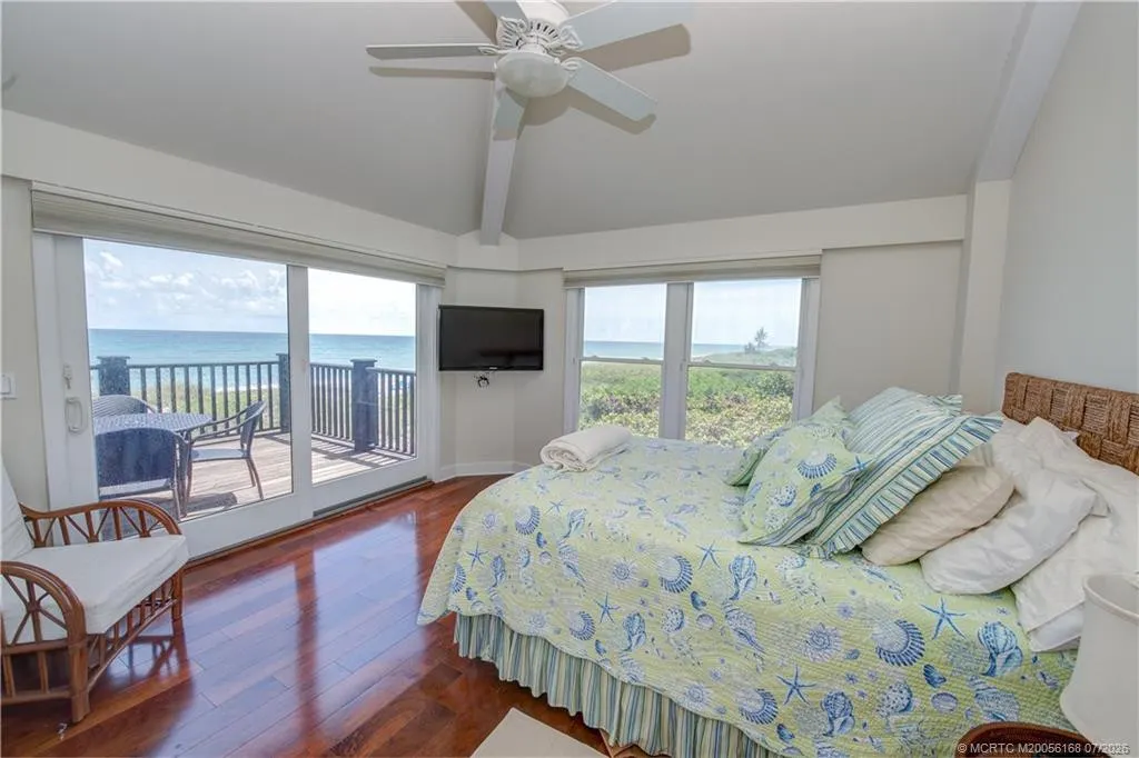 1871 NE Ocean Boulevard #UPPER GUEST HOUSE