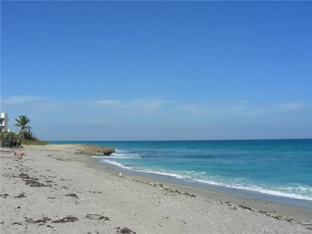 1871 NE Ocean Boulevard #UPPER GUEST HOUSE