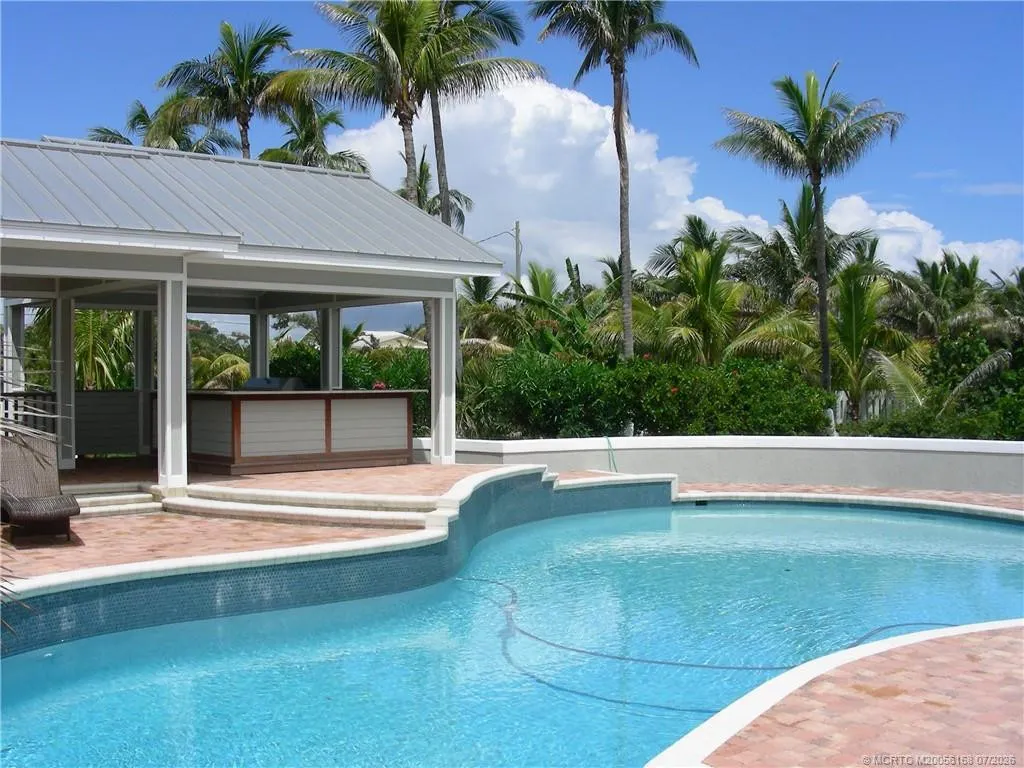 1871 NE Ocean Boulevard #UPPER GUEST HOUSE