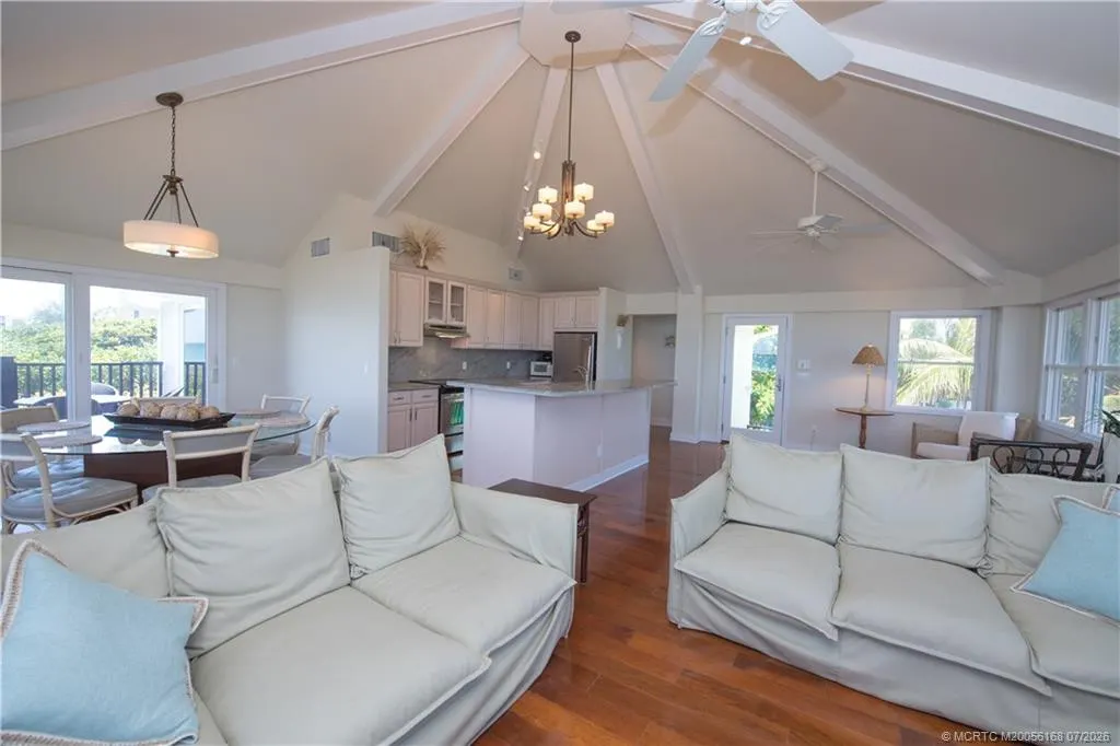 1871 NE Ocean Boulevard #UPPER GUEST HOUSE