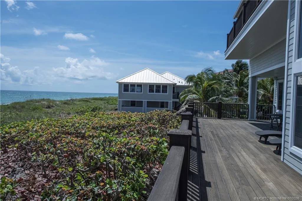 1871 NE Ocean Boulevard #UPPER GUEST HOUSE