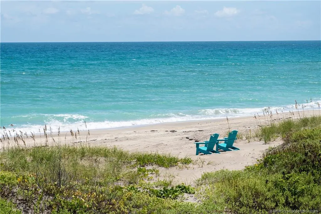 1871 NE Ocean Boulevard #UPPER GUEST HOUSE