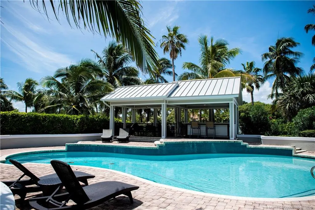 1871 NE Ocean Boulevard #UPPER GUEST HOUSE