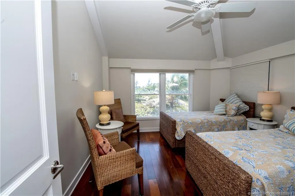 1871 NE Ocean Boulevard #UPPER GUEST HOUSE