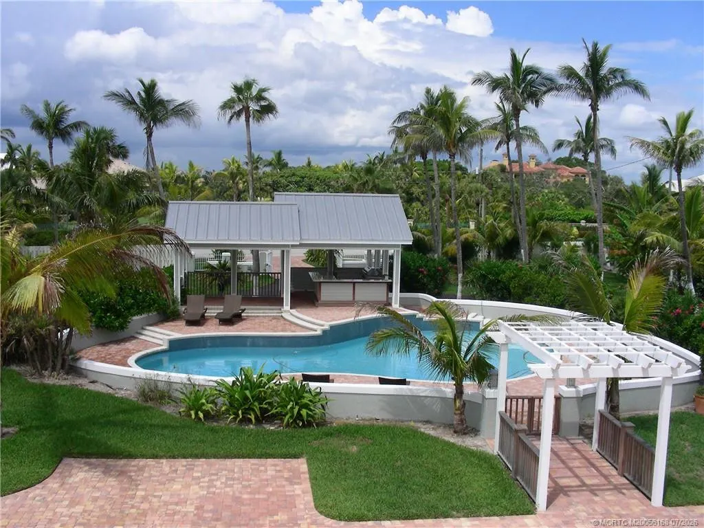 1871 NE Ocean Boulevard #UPPER GUEST HOUSE