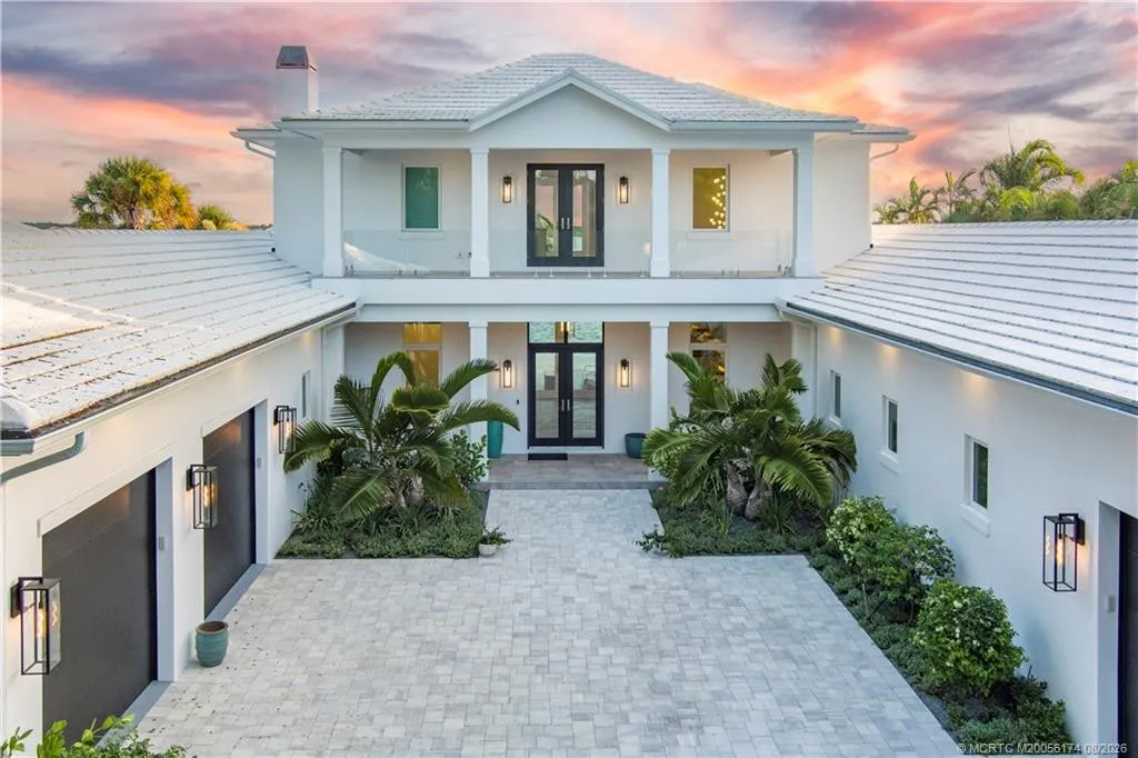 2660 NW South Shore Road