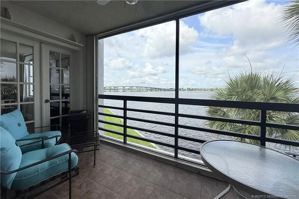 1950 SW Palm City Road #13307