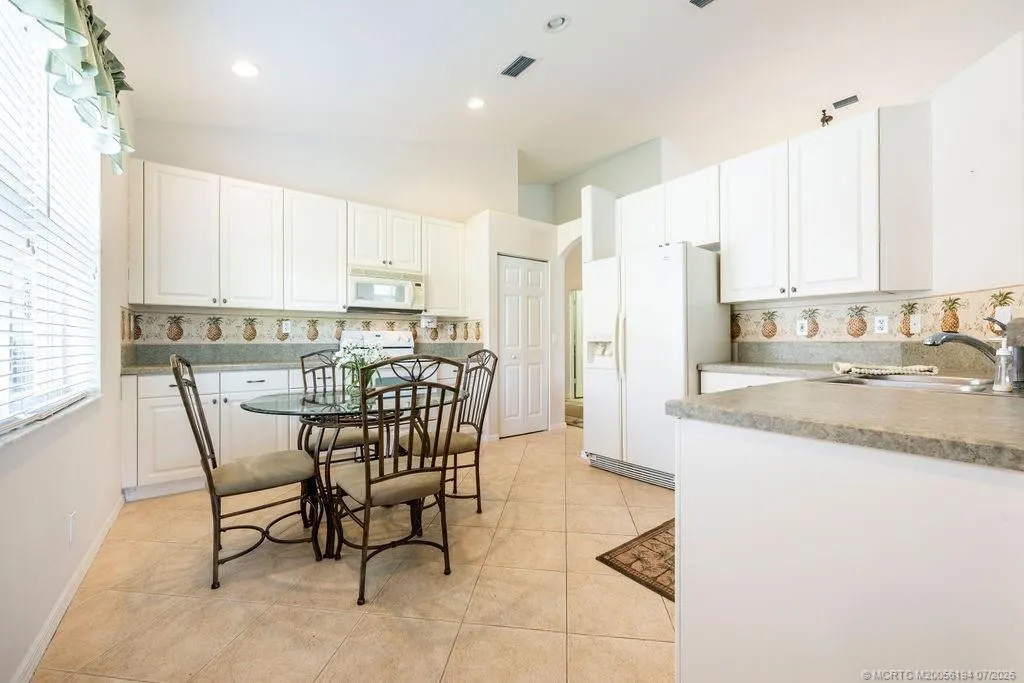 2096 NW Marsh Rabbit Lane