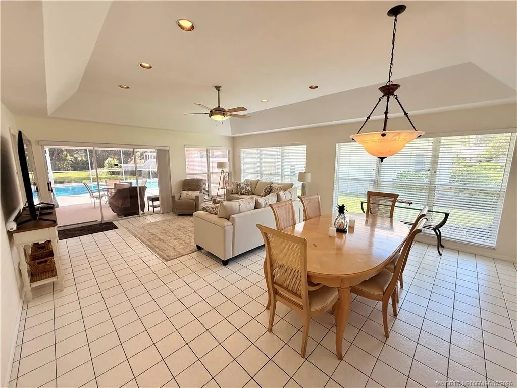 2527 SW Brookwood Lane