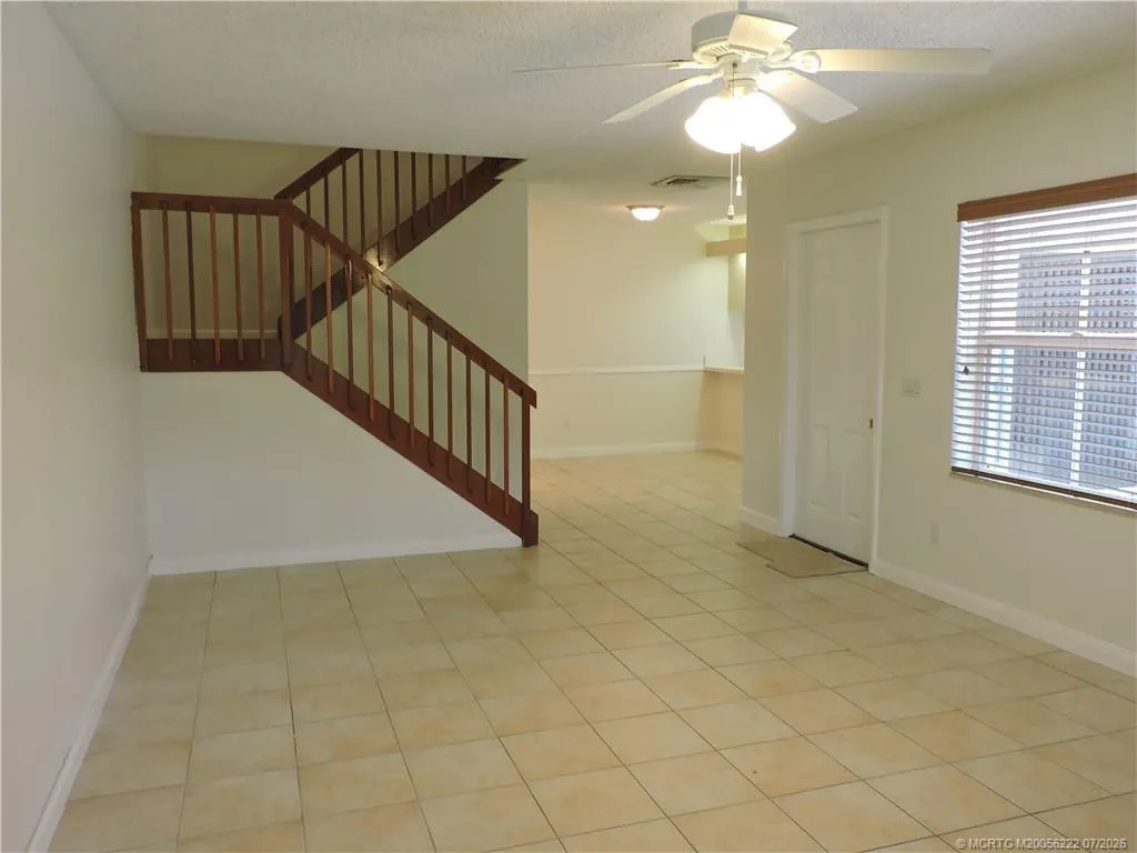 2865 SW Lakemont Place